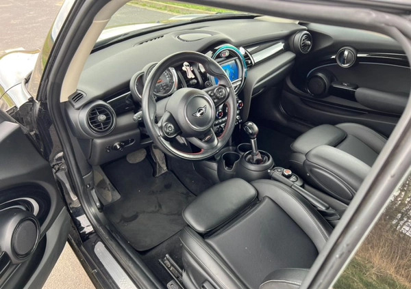 MINI Cooper S cena 79999 przebieg: 35000, rok produkcji 2019 z Rawicz małe 137